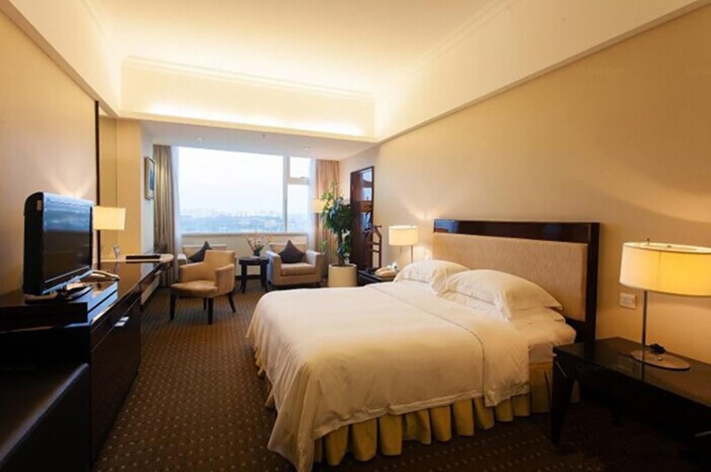 Tienyow Grand Hotel Haikou  Room photo