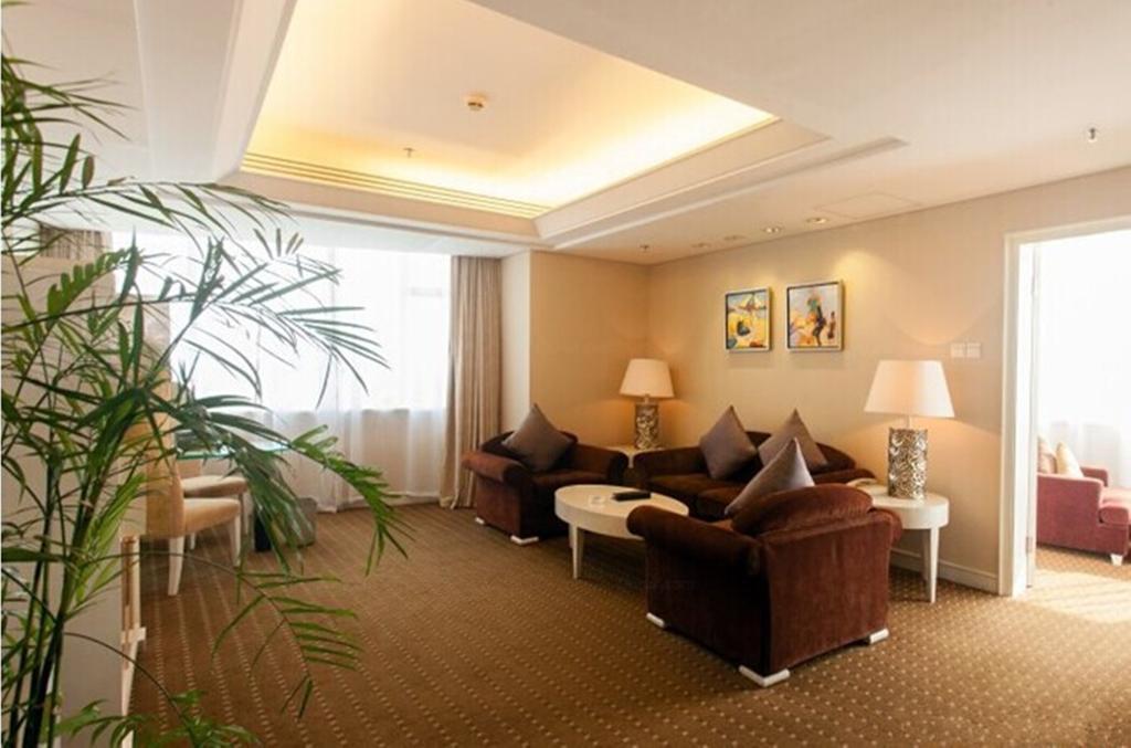 Tienyow Grand Hotel Haikou  Room photo