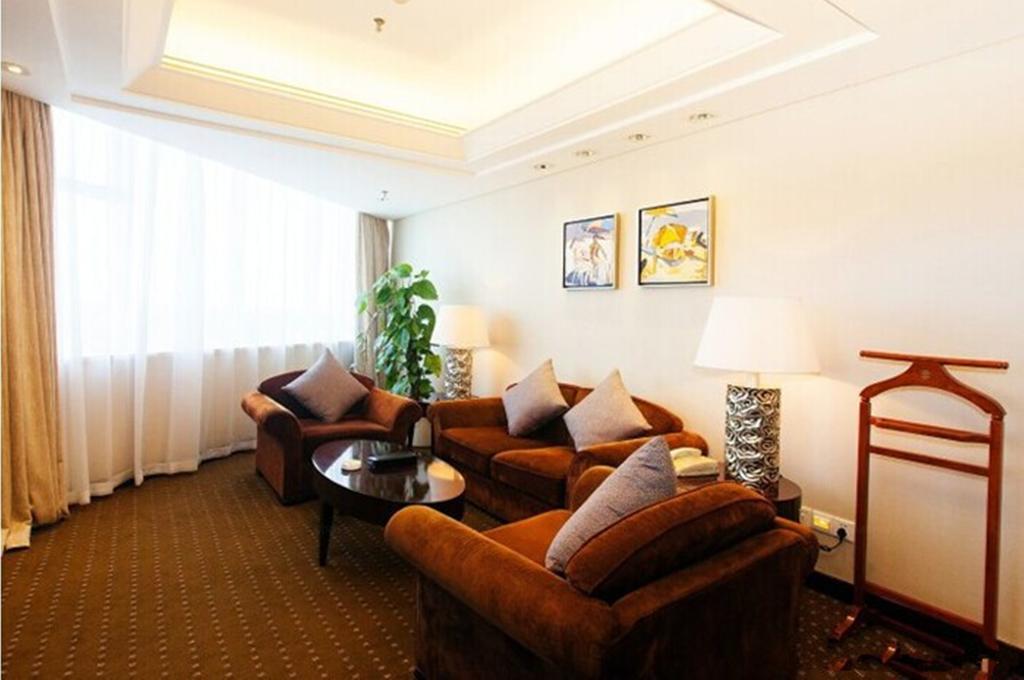 Tienyow Grand Hotel Haikou  Room photo