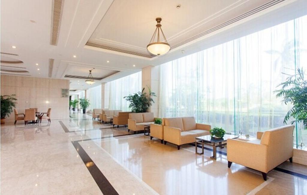 Tienyow Grand Hotel Haikou  Exterior photo